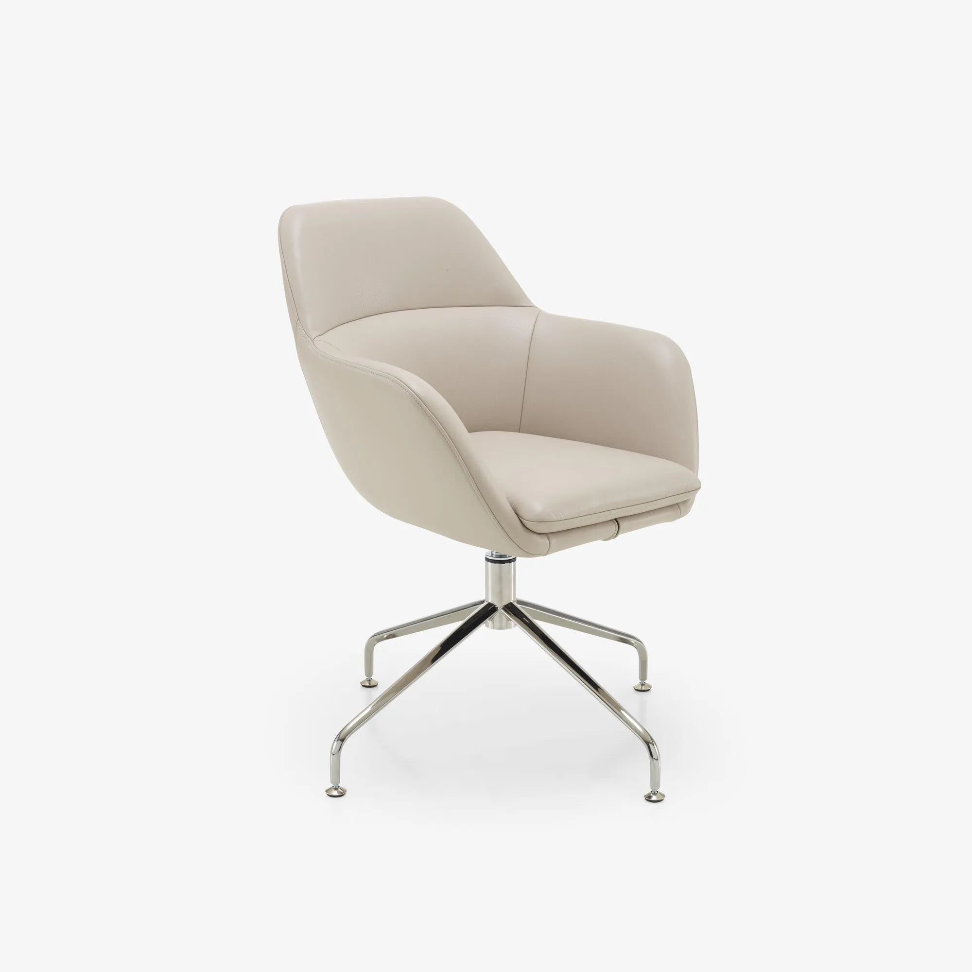 Amédée Carver Chair Central Pedestal - Brilliant Chrome
