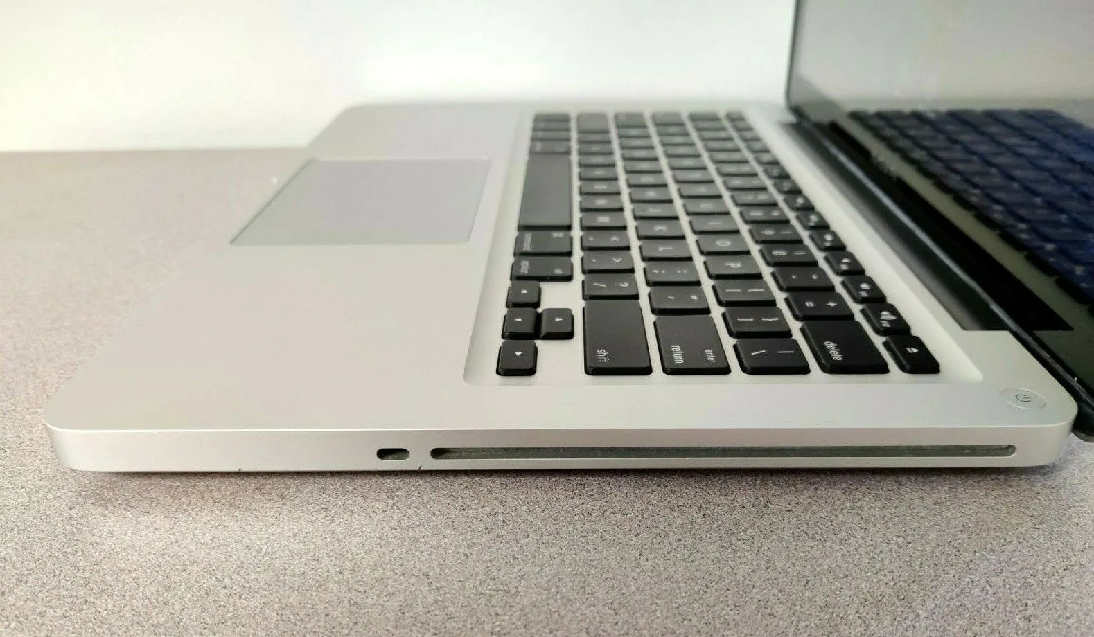 Apple MacBook Pro A1278 13.3" Laptop - MC374LL/A 4GB 500GB Late  2012