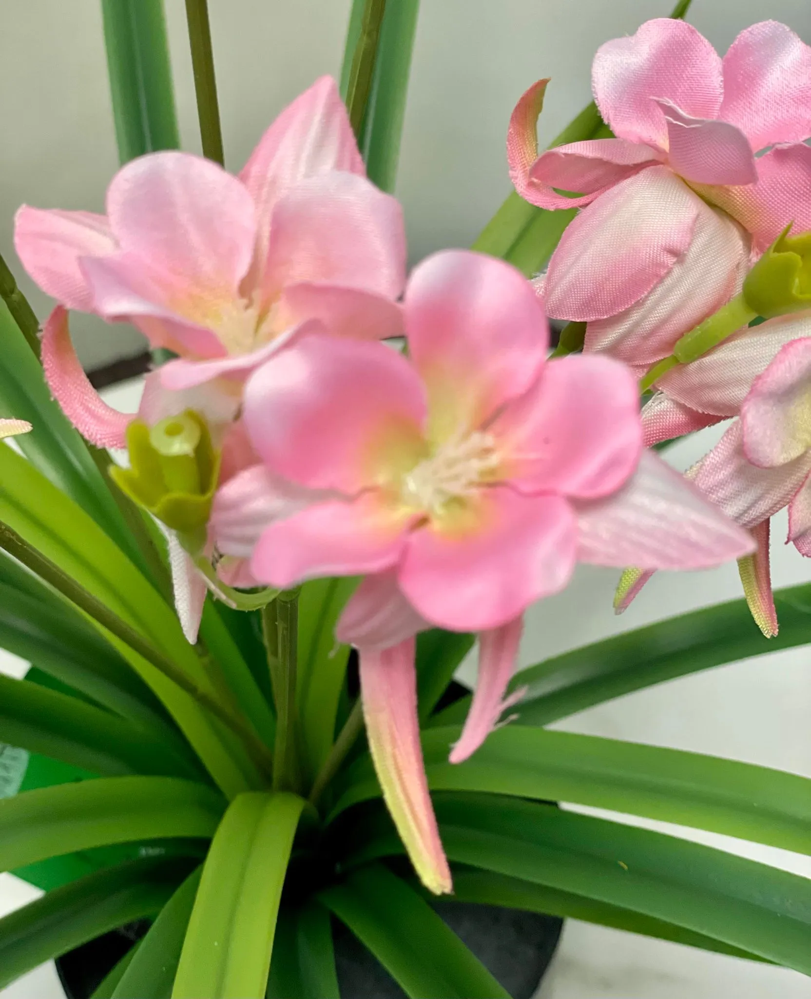 Artificial plant - 21" (pink narcissus flower)