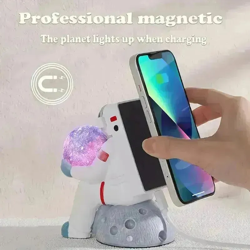 Astronaut Moon Lamp Magnetic Wireless Charger