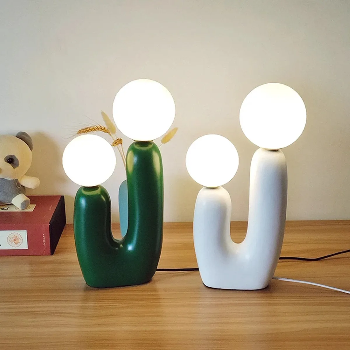 Creative Nordic Art Resin Double-ended Table Lamp