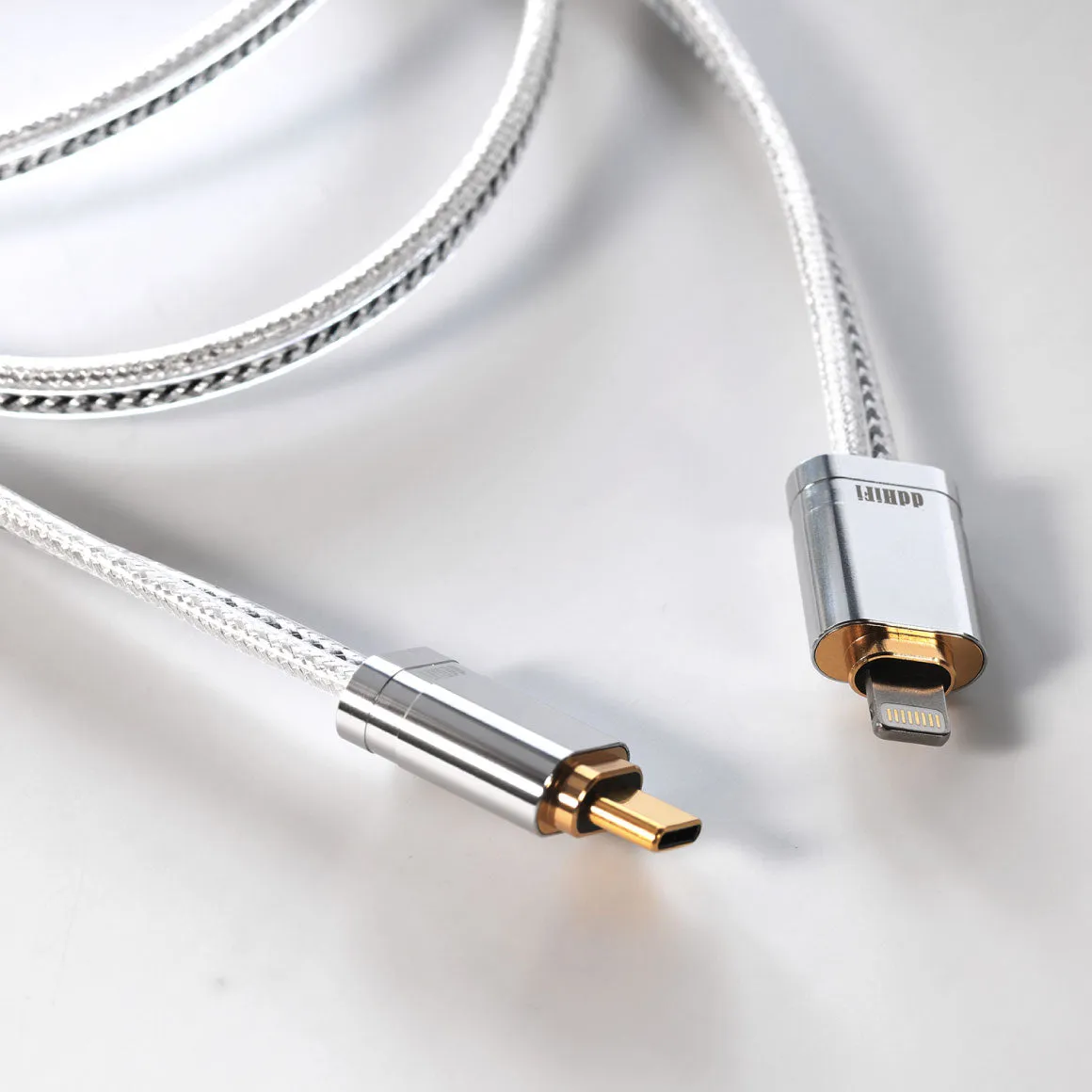 ddHiFi - MFi09S Lightning to USB-C OTG Cable