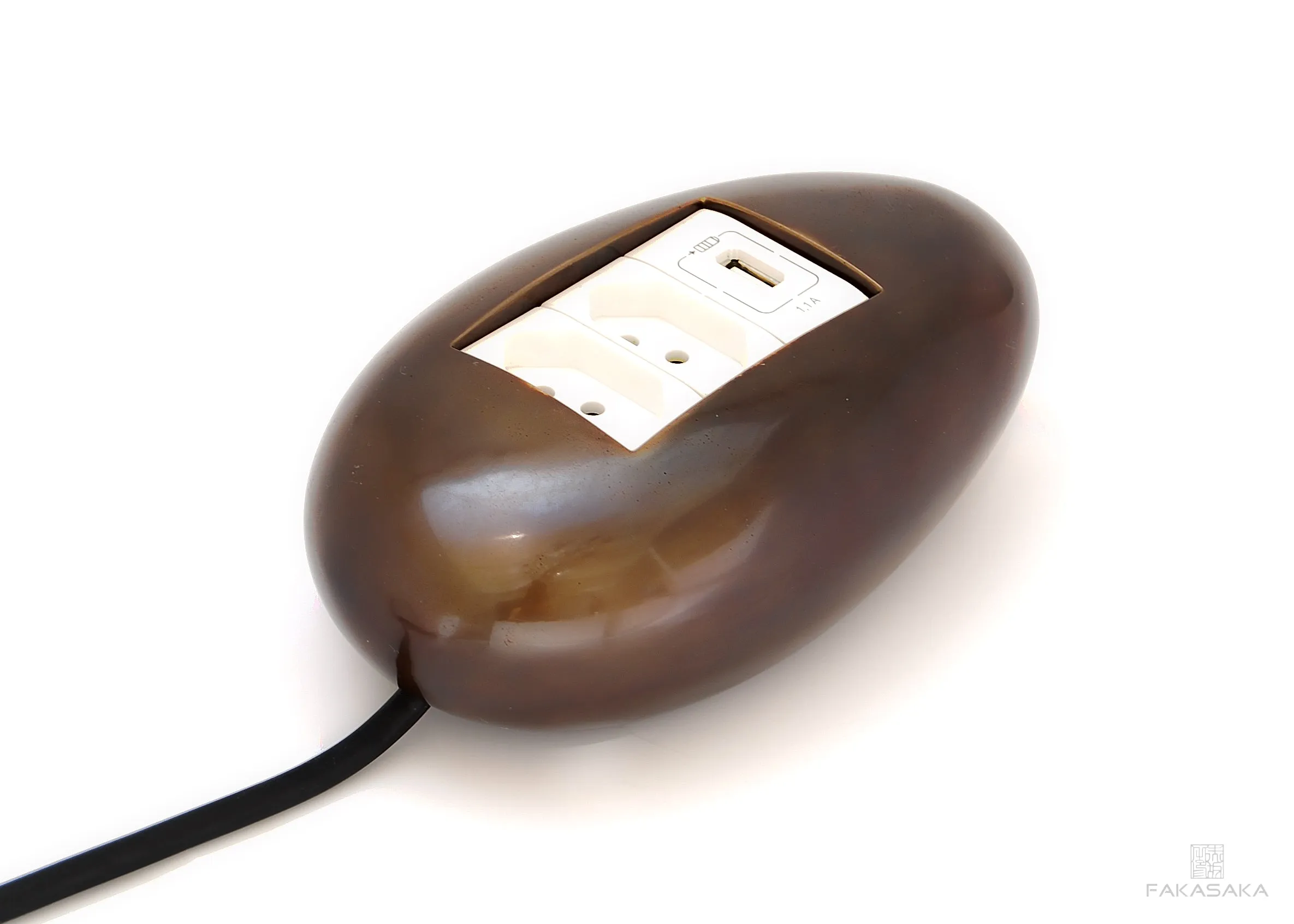 DYLAN<br><br>ELECTRICAL MODULE<br><br>2 OUTLETS   1 USB PORT   EXTENSION CORD<br><br>BLACKBROWN BRONZE