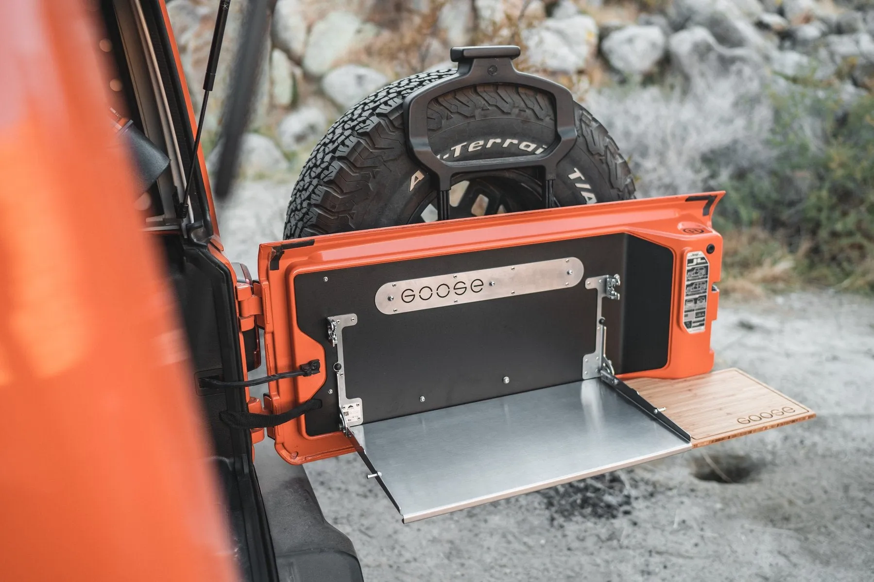 Goose Gear Tail Gate Table - 2018  Jeep Wrangler JL/JLU