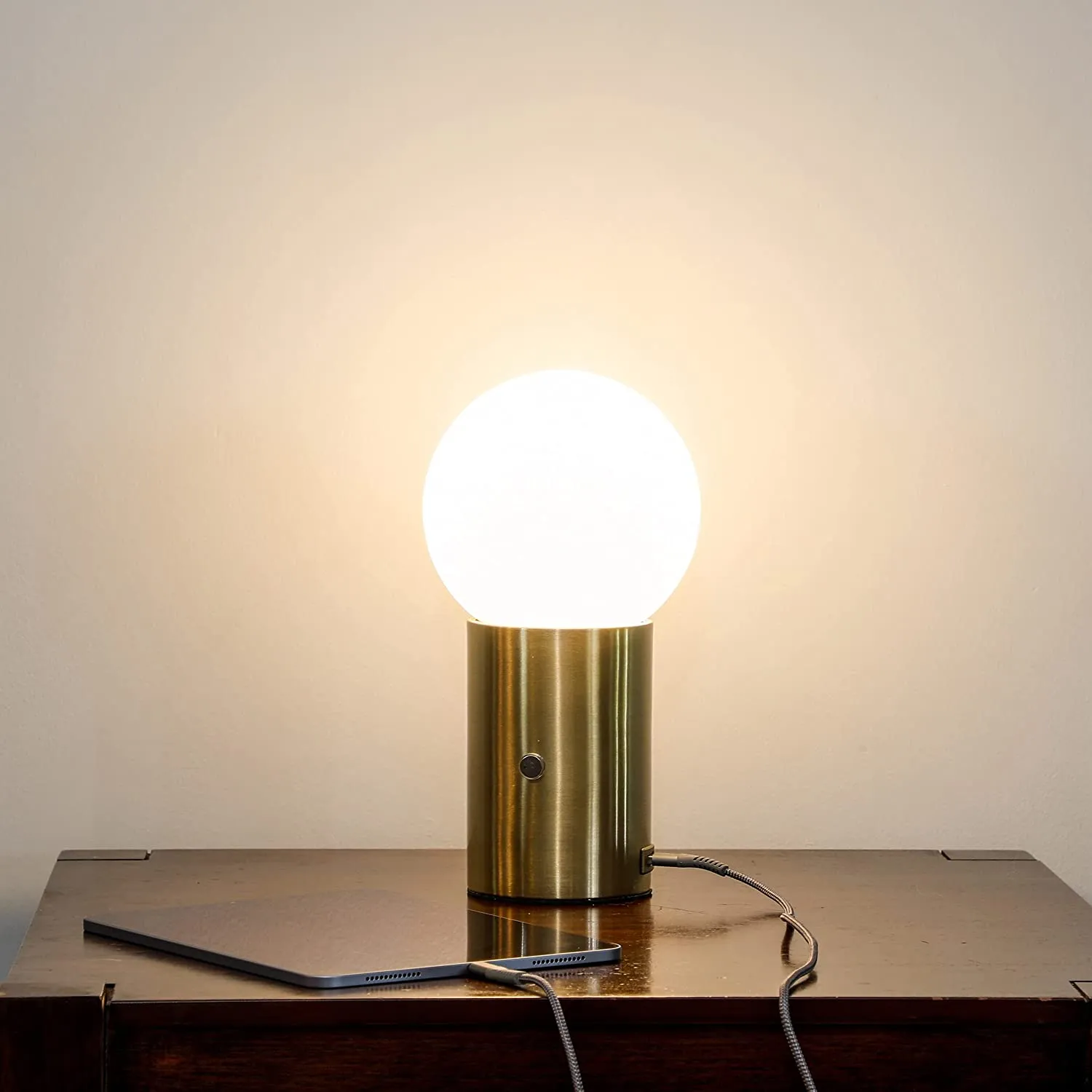 LED USB Side Table/Desk Lamp – Modern Lamp Light-Brass