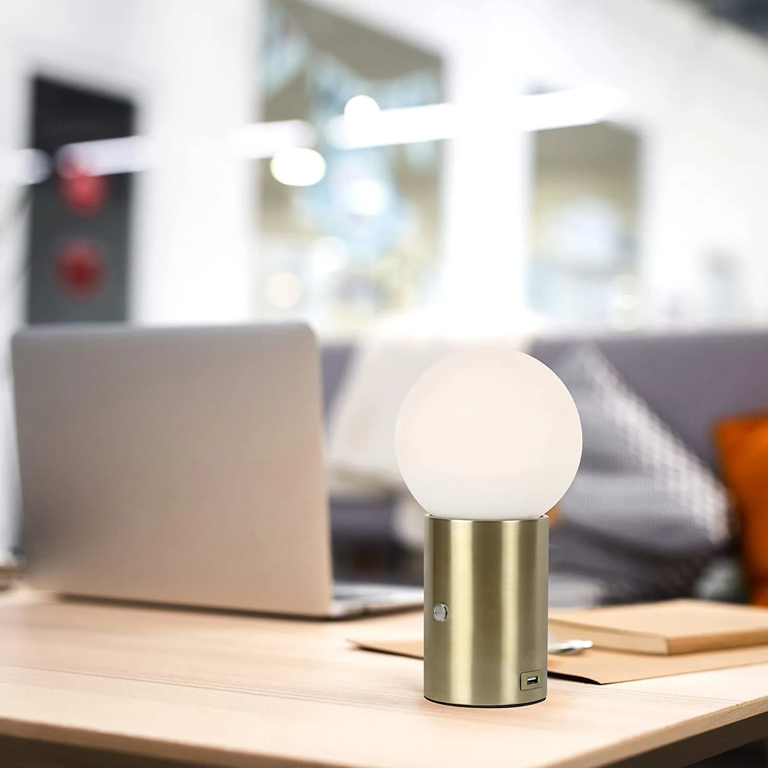 LED USB Side Table/Desk Lamp – Modern Lamp Light-Brass