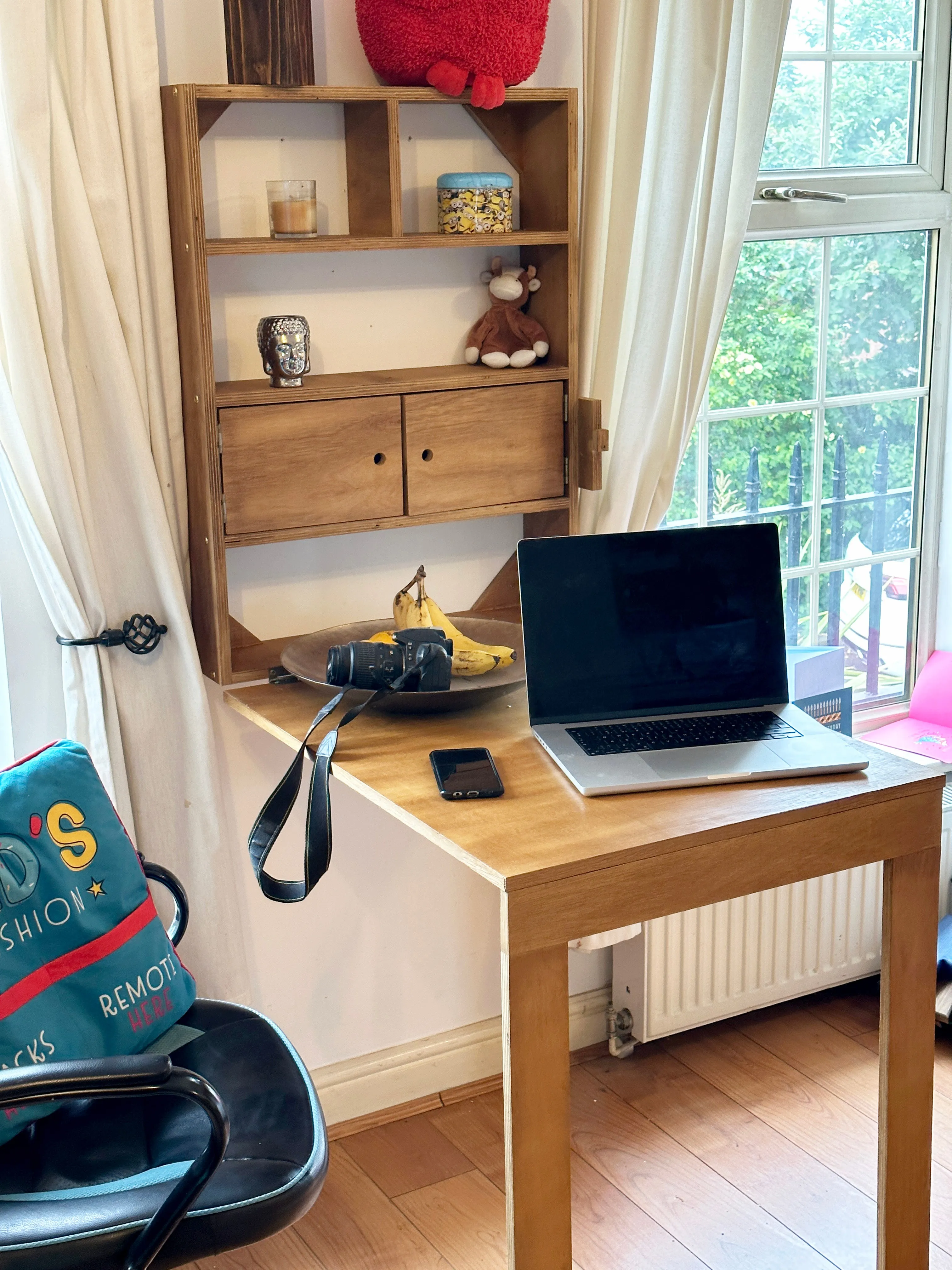 Murphy Office Desk, fold to wall great to work from home