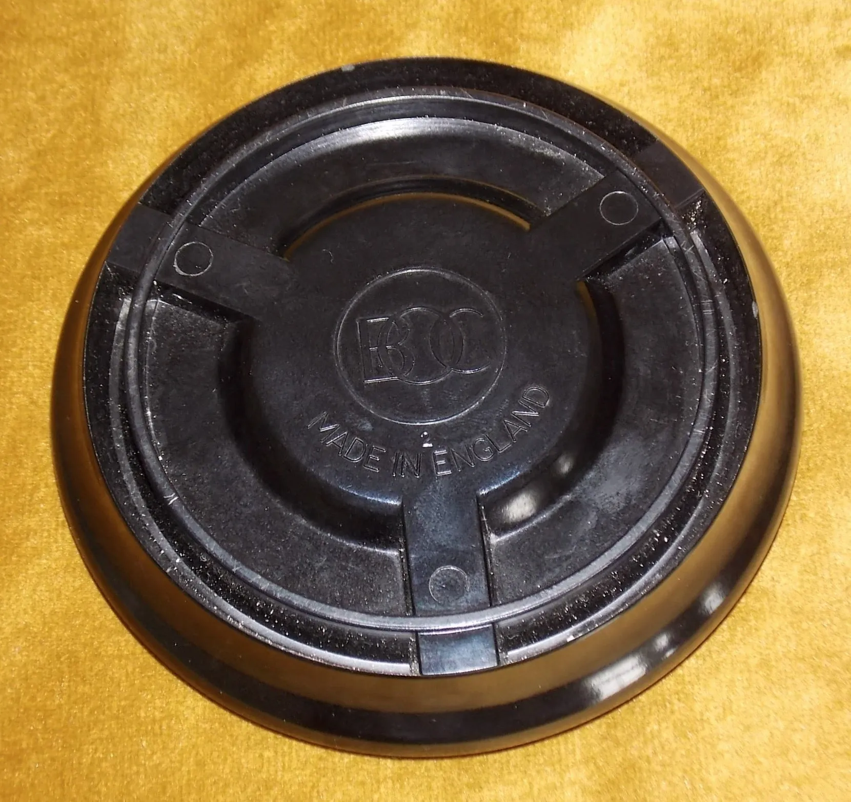 Vintage BOC Brown Bakelite Circular Ashtray